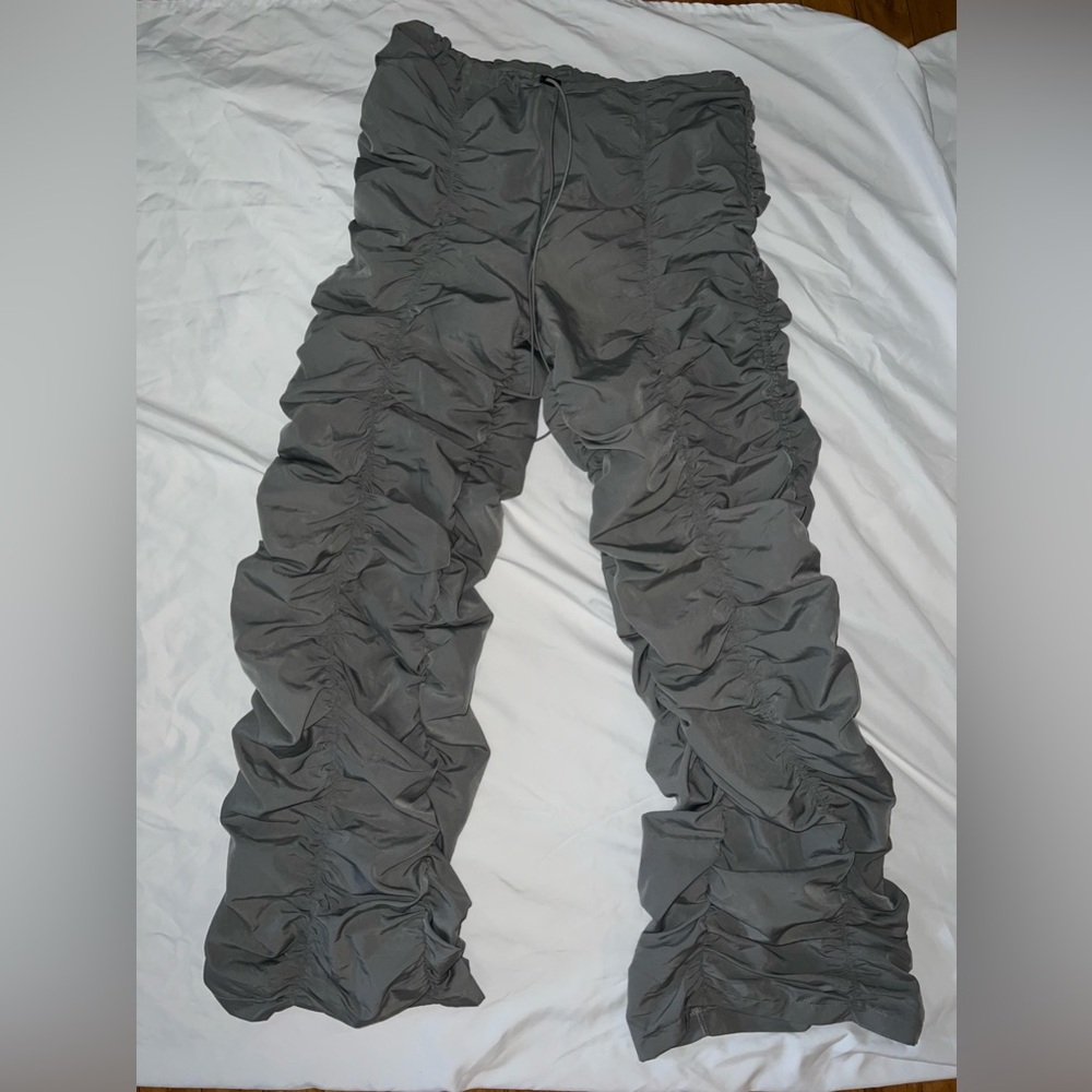 Grey ruched pants